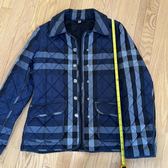 Womens Burberry Jacket - Picture 13 of 14